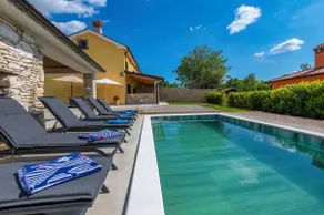 Seaside hideaway with a pool - Image 3