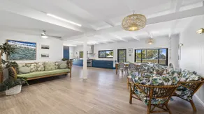 Pandanus At Emerald - Prime Beach Location, Cafes - Image 5