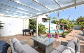 Villabel Holiday Home - Image 2