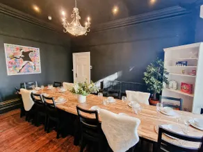 Sleeps 20 Stunning Ashton Mansion - Image 2