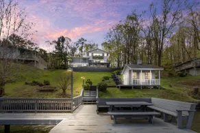 Spacious Waterfront Home on Claytor Lake - Image 2