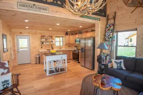 New River Log Cabin, HOT TUB, Fire Pit - Image 5