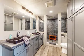 Burnt Jacket Lodge*Lake/Mountain Views*Hot Tub - Image 4