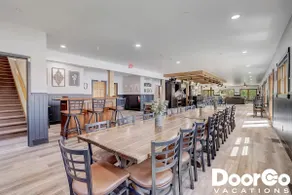 Lakefront! Huge Game RM + Chefs Kitchen! Sleep 40! - Image 3