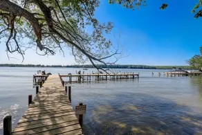 Lakefront! Huge Game RM + Chefs Kitchen! Sleep 40! - Image 2