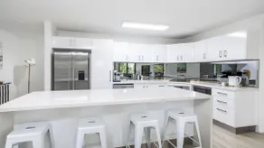 Executive Unit In The Treetops - Image 3