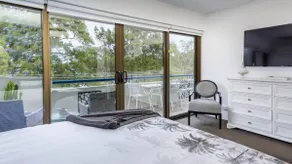 Executive Unit In The Treetops - Image 4