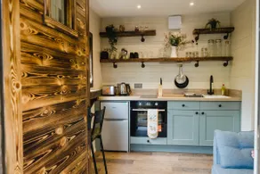 Couples Cabin, Cupwith - Image 4