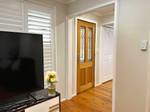Sydney & Blue Mts Hub: 4-Bed near Hospital - Image 4