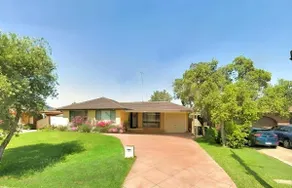 Sydney & Blue Mts Hub: 4-Bed near Hospital - Image 3