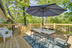 Charming Mountain Home Retreat: Walk to Marina! - Image 3