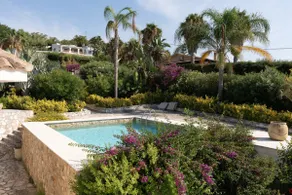 Villa 'Zagara' avec piscine, jardin, terrasse et Wi-Fi - Image 2