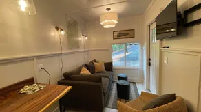 Cabin Tiny Home - Fall in the Woods - Image 4