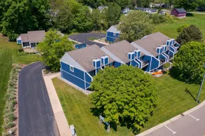 Harborside condo- pool- Walk to downtown and beaches - Image 2