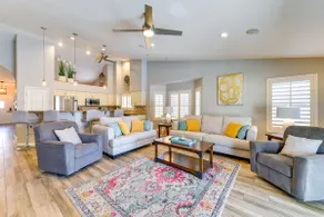 Relax Poolside & Golf: Family Gem in North Phoenix - Image 2
