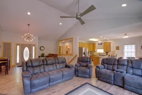Waterfront Smith Mountain Lake Home w/ Boat Dock! - Image 5