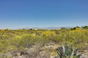 Eclectic Tucson Home 2 Mi to Saguaro National Park - Image 3