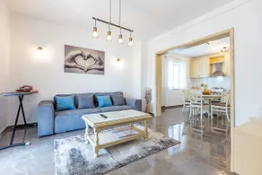 MP Luxury Holiday Home with swimming pool - Image 2