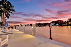 Vistamar Waterfront Beach Abode -Walk to the Beach - Image 2