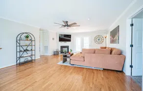 Spacious Home 25 minutes from Nashville! Sleeps 15 - Image 5