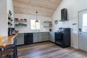 Walk to Lake Erie | Huron Home Near Cedar Point - Image 5