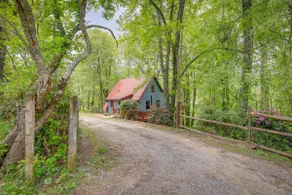 Charming Cabin w/ Wraparound Deck in Blue Ridge! - Image 2