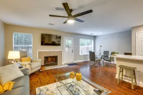 Modern Woodlands Townhome w/ Spacious Yard & Patio - Image 4