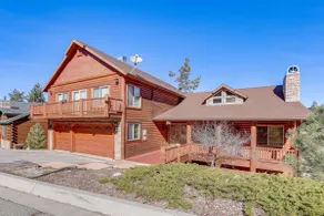 Elegant Big Bear Cabin Half Mi to Big Bear Lake! - Image 2