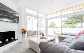Beach Front Home In Benalmádena With Sauna - Image 3
