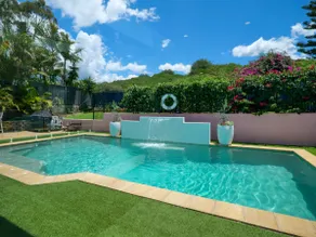 Luxury coastal house, pool, walk to shop & beach - Image 4