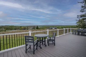 Whispering Vines: rural home set in a vineyard - Image 5