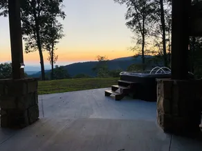 Lux, Smoky Mtn View, Hot Tub, Fire Pit, Games, Pvt - Image 2