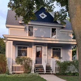 Historic Colonial in downtown De Pere, sleeps 9 - Image 3
