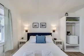 K's Motel - Fishermans Retreat - Room 5 - Image 3