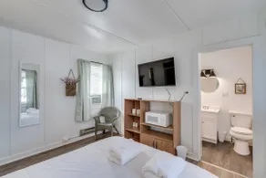 K's Motel - Fishermans Retreat - Room 5 - Image 4
