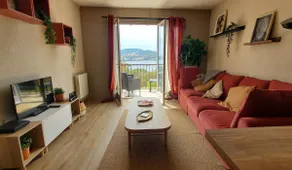 Bright apartment with sea view - Image 4