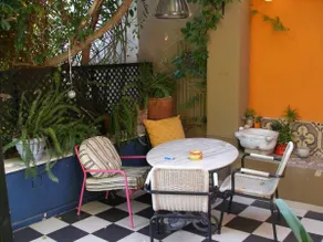 Living like in a cottage in the center of Athens - Image 3