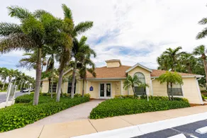 Beach Club Luxury Condominium - Image 3