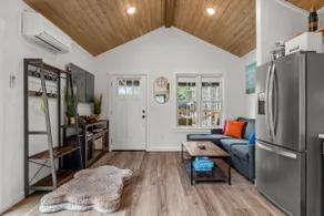 Seabrook's Hammerbarn: Dog Friendly! - Image 5