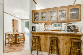 Charming Home with Grill, Deck, and Full Kitchen - Image 5