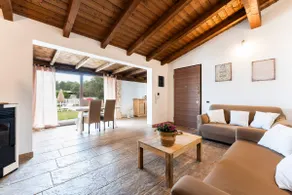 Villa \"Harmony\" avec terrasse privée, Wi-Fi et climatisation - Image 4