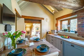 Luxury Cottage, Air Con, Walled Garden, Doggies - Image 5
