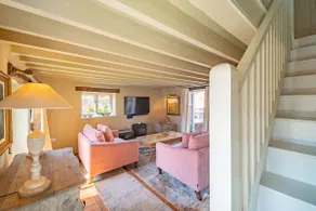 Luxury Cottage, Air Con, Walled Garden, Doggies - Image 2