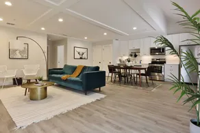 3 BR Urban Hideaway - Steps from Daily's TIAA Fld - Image 2