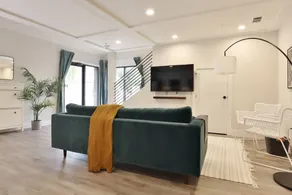 3 BR Urban Hideaway - Steps from Daily's TIAA Fld - Image 3