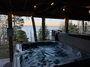 Tram to Water | Hot Tub | Stunning Gull Lake Views - Image 4