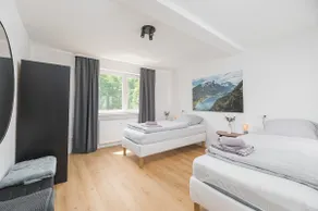 3 Bedrooms | Single Beds | Parking | Kitchen - Image 2