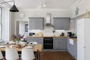 Stylishly presented holiday apartment - Molls Yard - Image 4