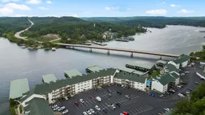 Cedar Heights Delight-Waterfront, Pools, & Wet Bar - Image 5