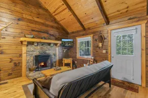 Cabin #9 - Mattie Moo - Image 5